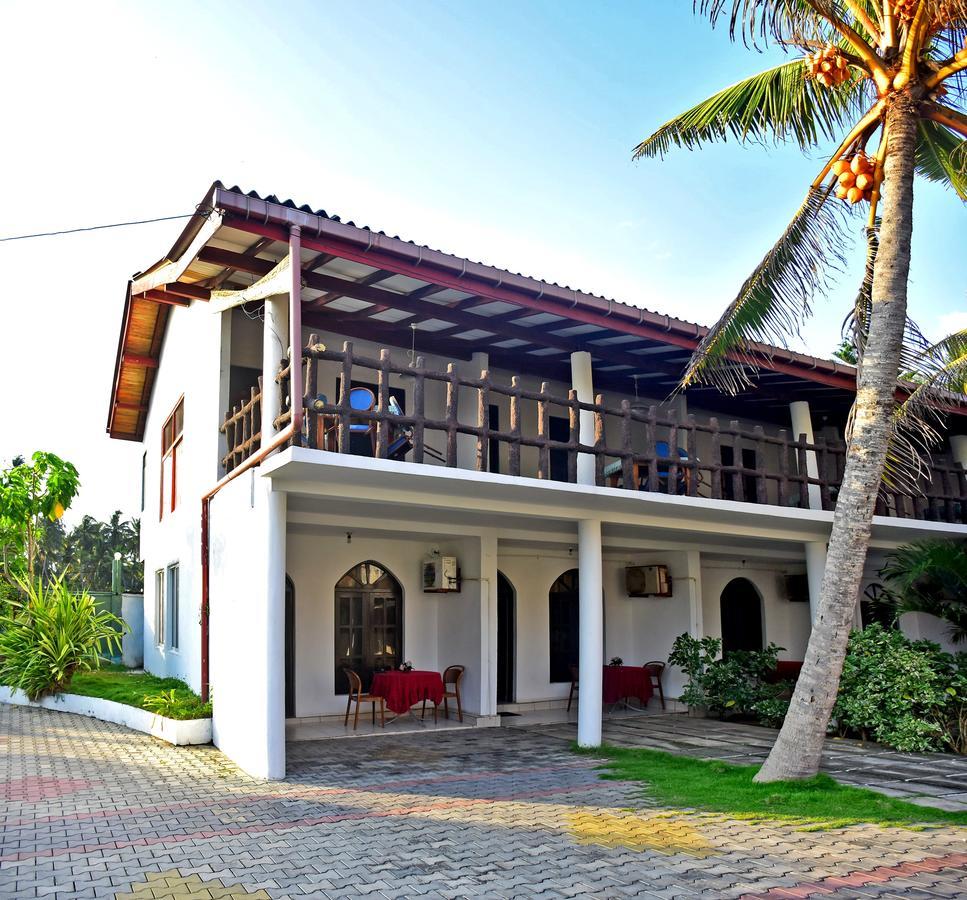 Deutsch Lanka Hotel Telwatta Buitenkant foto