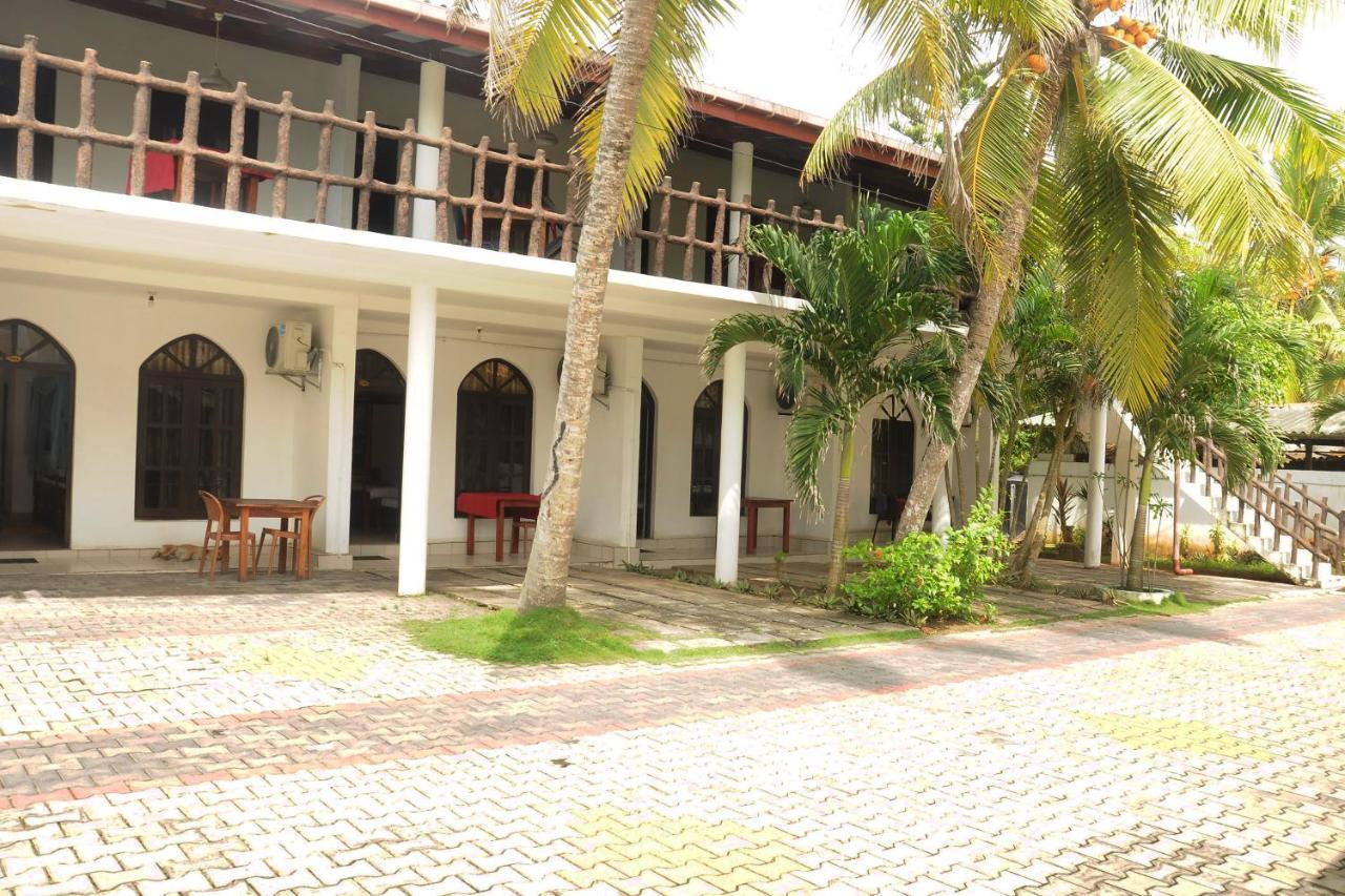 Deutsch Lanka Hotel Telwatta Buitenkant foto