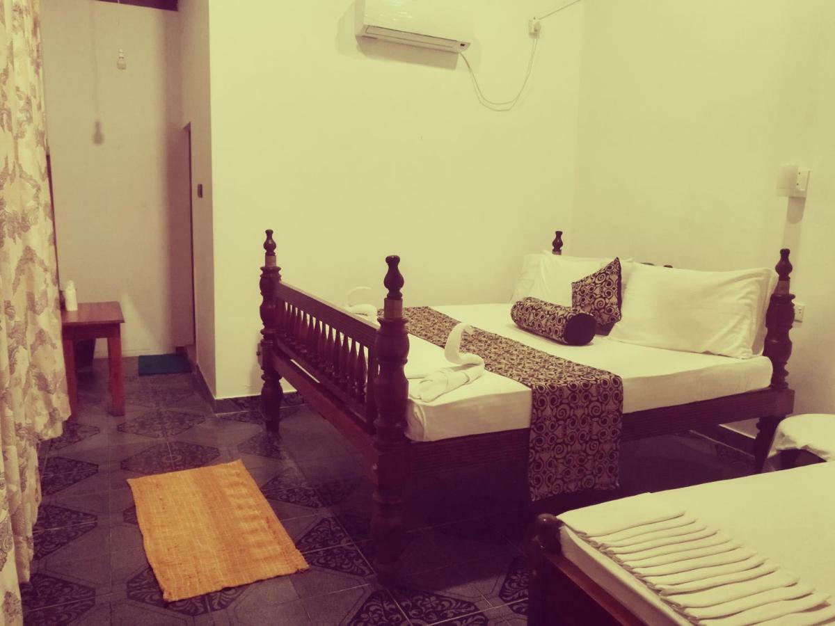 Deutsch Lanka Hotel Telwatta Buitenkant foto